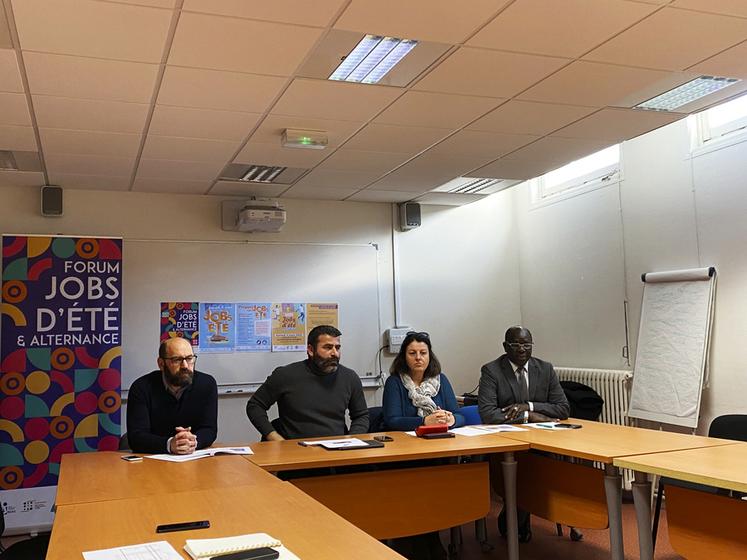 Le Bureau information jeunesse de Loir-et-Cher (BIJ 41) a présenté le concept du forum jobs d’été et alternance organisé le 8 mars prochain à Blois, lors d’une conférence de presse. 