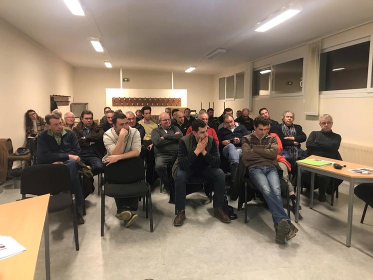 Le 2 février à Saint-Arnoult (Yvelines) lors de l'assemblée générale du syndicat local.