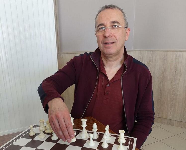 Stéphane Lemaître, prof d'échecs.