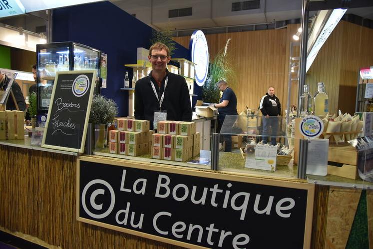 À la boutique C du Centre, Antoine Rauline présentait son entreprise de production de plantes aromatiques loirétaines : Bonjour Bonsoir.