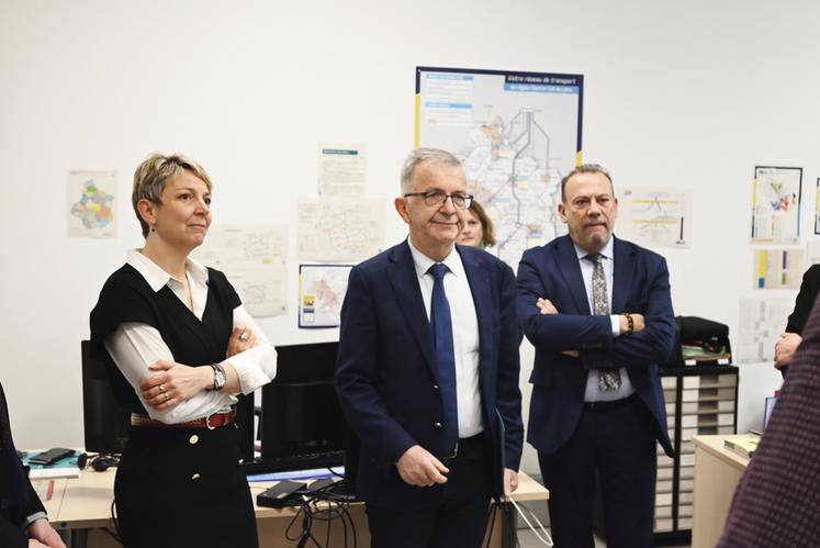 Mercredi 22 mars, à Blois. François Bonneau, président du conseil régional de Centre-Val de Loire, a visité la nouvelle Maison de la Région en présence du maire de Blois, Marc Gricourt.