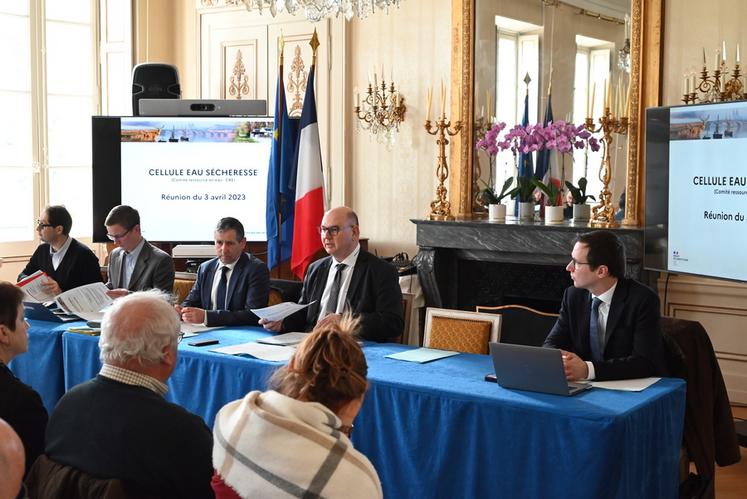 Lundi 3 avril, à Blois. Une cellule eau s'est tenue au sein de la préfecture avec différents acteurs du département.