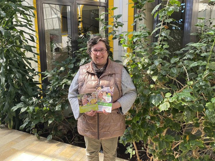 Sylvie Ragot, présidente de Bienvenue à la ferme Loir-et-Cher, présente les nouveautés du réseau pour cette année 2023. 