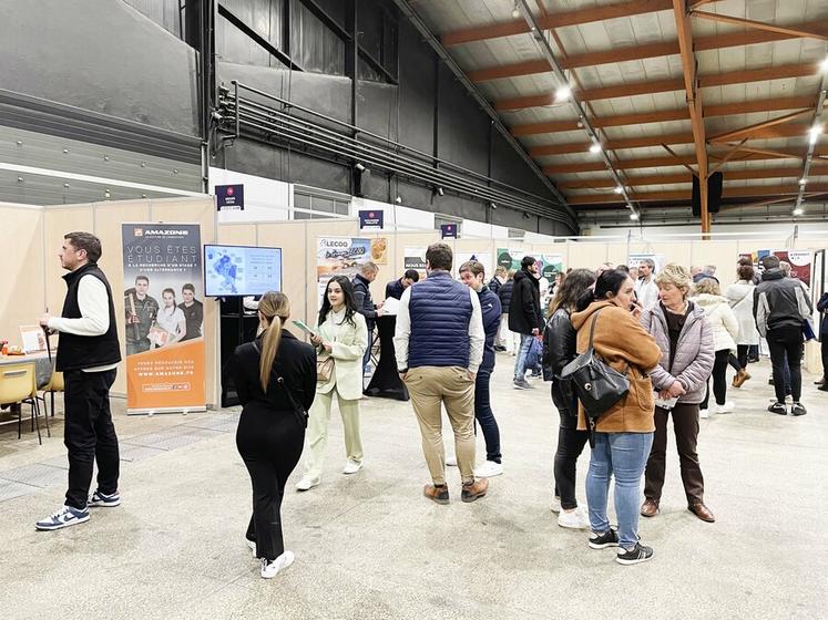Le 14 avril, à Chartres. Le 2e Forum de l'alternance a attiré du monde à Chartrexpo.