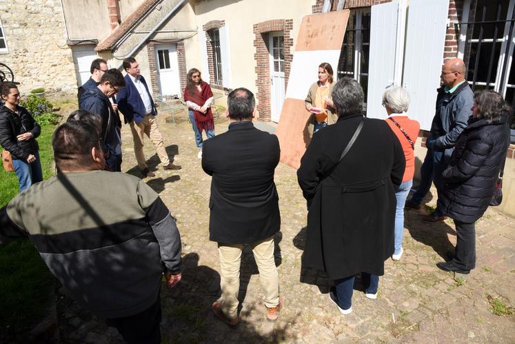 Mercredi 3 mai, à Broué. À l'issue des travaux de l'assemblée générale, les membre de Terres d'Eure-et-Loir ont réfléchi à la meilleure façon de fêter le vingtième anniversaire de l'association.