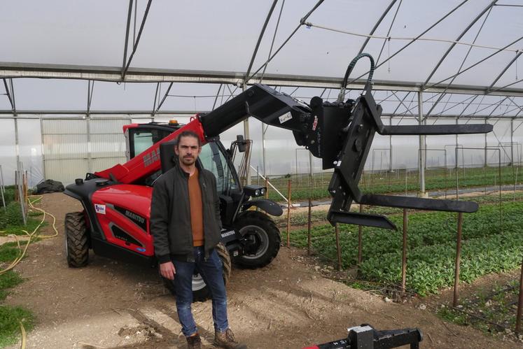 Maxime Clément a opté pour un Manitou ULM pour son entreprise d'horticulture située à Cellettes (Loir-et-Cher), qui emploie neuf salariés.