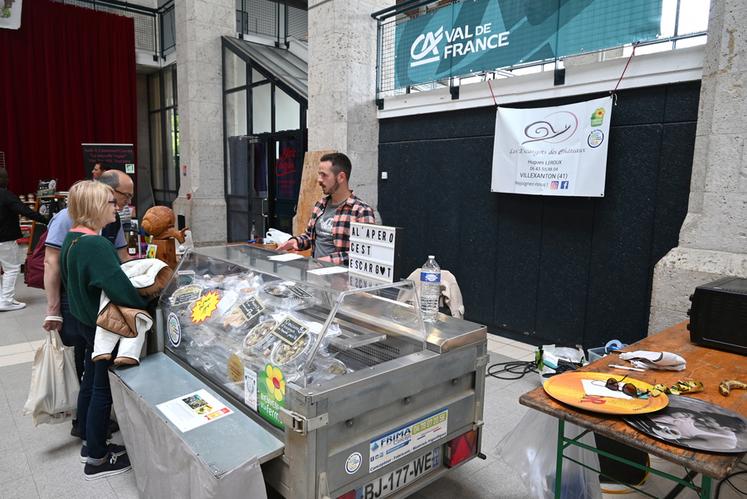 Les visiteurs venus au fil des deux jours de l’événement sont rarement repartis les mains vides. Des échanges ont eu lieu entre consommateurs et producteurs.