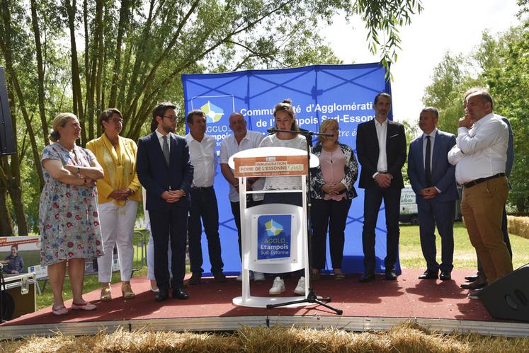 À Étampes (Essonne), samedi 10 juin. La présidente des JA d'Île-de-France ouest, Alix Heurtaut, a représenté la profession agricole lors de l'inauguration de la Foire de l'Essonne verte.