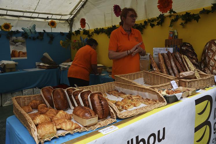 Les visiteurs pouvaient acheter pains et viennoiseries fabriqués sur place.
