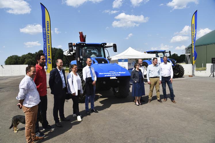 Réau, mardi 6 juin. Inauguration du premier tracteur New Holland T6 Methane Power en Seine-et-Marne.