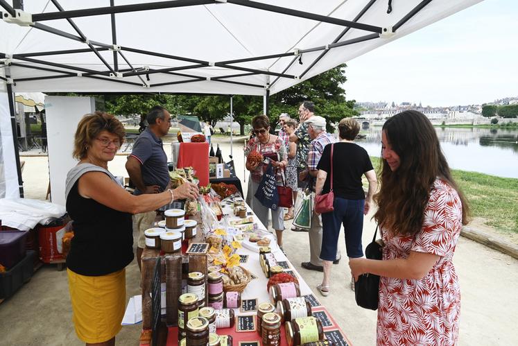 Dimanche 18 juin, à Blois. Le marché de printemps Bienvenue à la ferme a trouvé son public.