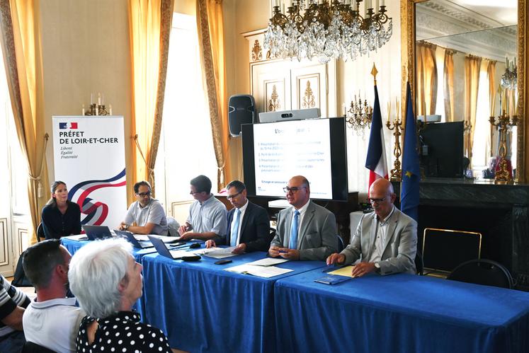 Mardi 20 juin, à Blois. Une cellule eau organisée par la préfecture de Loir-et-Cher a rassemblé les différents acteurs et utilisateurs de l'eau du département.
