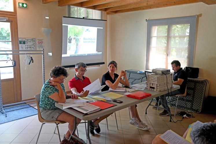 Jeudi 15 juin, au Plessis-Dorin. Le Syndicat des éleveurs de la race bovine prim'holstein de Loir-et-Cher a tenu son assemblée générale.