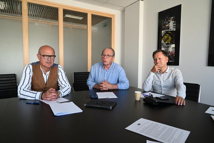 Le 30 mai, à Blois. Les présidents des trois intercommunalités concernées par la révision du Scot du Blaisois (de g. à d., Pascal Huguet, Gilles Clément et Christophe Degruelle) ont expliqué les tenants et aboutissants de la démarche.