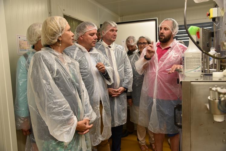 Également installée aux Alluets-le-Roi, l'entreprise I-Grec, qui fabrique des yaourts, a elle aussi bénéficié des fonds européens pour s'équiper d'une chambre froide et d'une conditionneuse à yaourts.