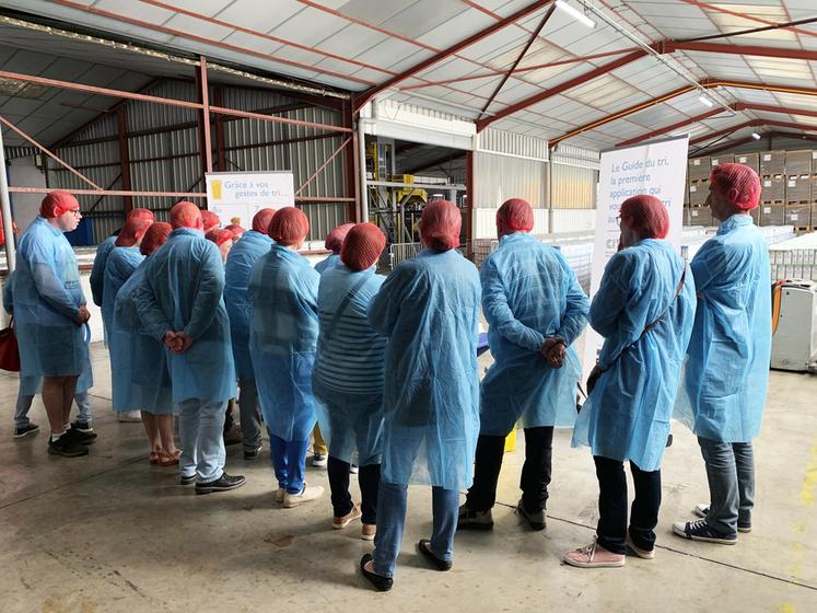 Verneuil-sur-Indre (Indre-et-Loire), samedi 27 mai. Visite de la laiterie des Arcis.