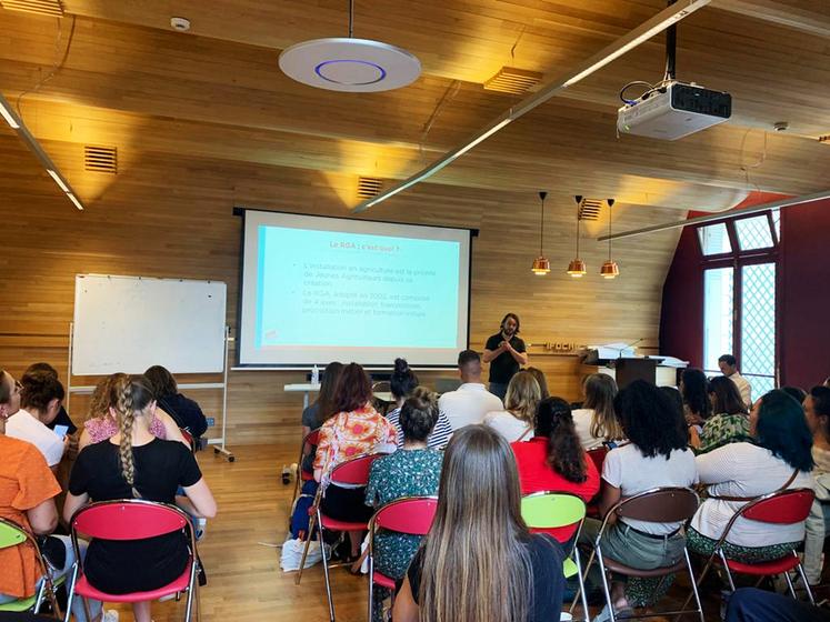 En séance plénière, différentes actions mises en place par Jeunes agriculteurs ont été présentées.  