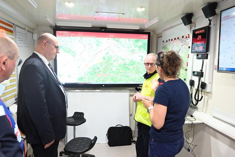 Les équipes présentes au Carroir ont pu expliquer au préfet le travail et les missions effectuées.