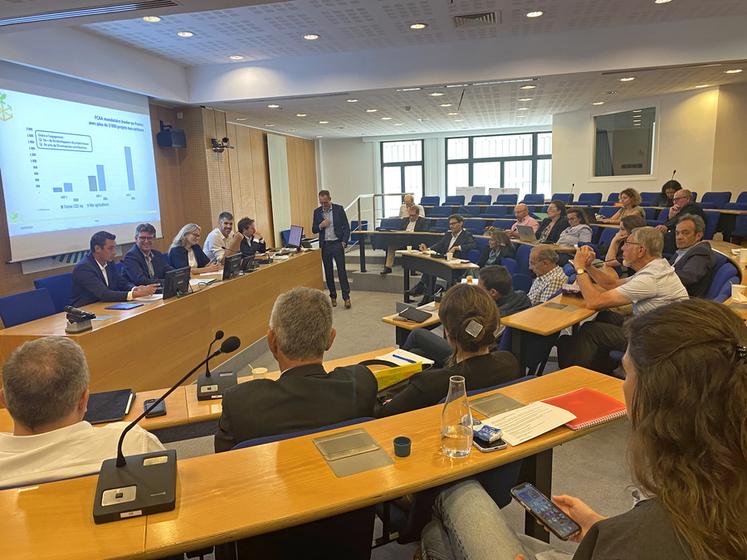 Le 8 juin à Paris lors de la conférence qui s'est tenue à l'issue de l'assemblée générale de la FNSEA Grand bassin parisien.