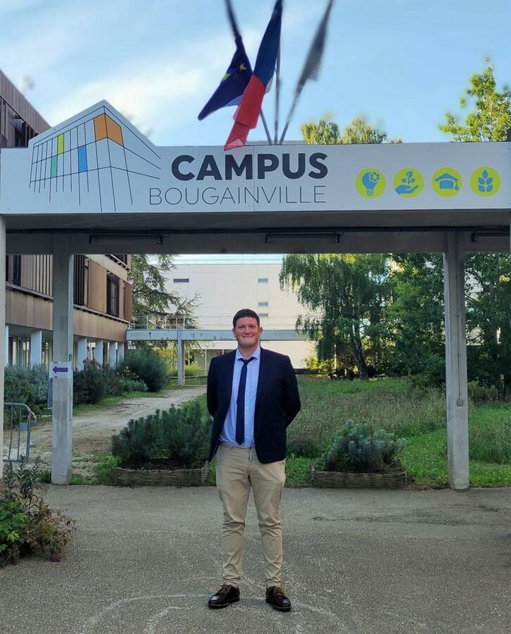 Clément Trédaniel, directeur adjoint du campus Bougainville en charge du lycée.