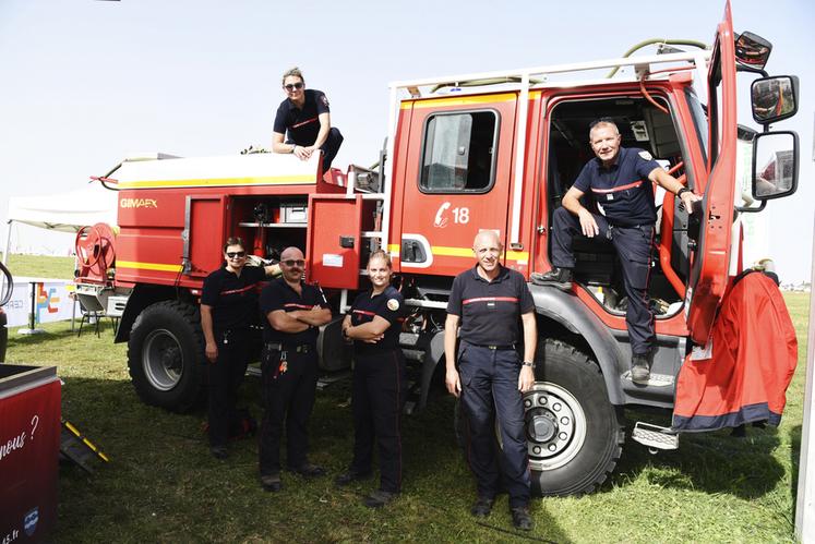 Le Service départemental d'incendie et de secours (Sdis) du Loiret était présent pour marquer son partenariat avec le monde agricole.