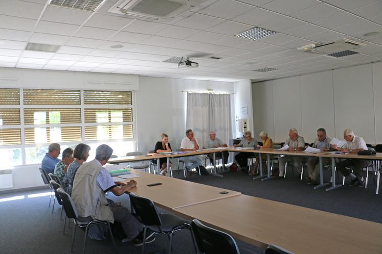 Jeudi 7 septembre, au Chesnay (Yvelines). La section des anciens a tenu son conseil d'administration.