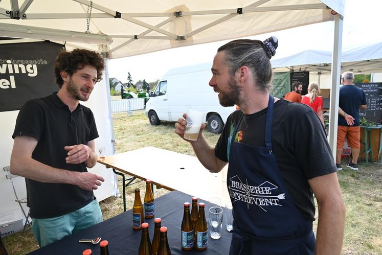 Saint-Firmin-des-Prés, samedi 16 septembre. Onze brasseurs étaient présents et ont fait déguster leurs breuvages lors du Salon de la bière.