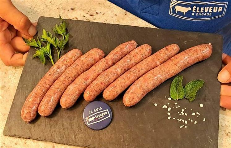 La viande Éleveur et engagé était également présente sur la fête dans les saucisses des repas servis au snack. Un franc succès puisqu'il n'y en a pas eu assez.