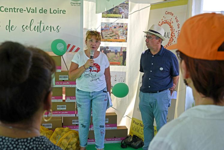 Angélique Delahaye, présidente nationale de Solaal, était présente sur le stand de la FNSEA CVL à Innov-agri pour fêter le premier anniversaire de l'association régionale, présidée par Florent Leprêtre.