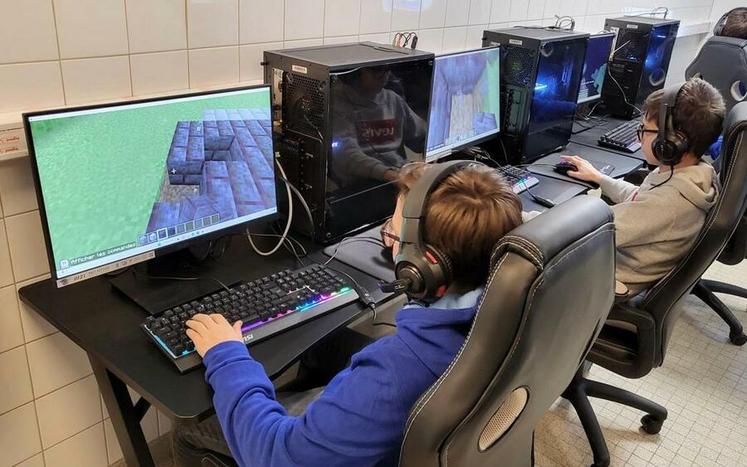 Nouveauté cette année, des ateliers thématiques sont proposés aux élèves.