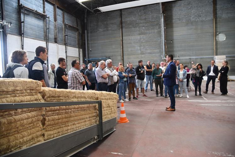 Mercredi 20 septembre, à Prunay-sur-Essonne. La SN Gâtichanvre a organisé une nouvelle journée portes ouvertes dans son usine alors que les machines ont recommencé à produire.