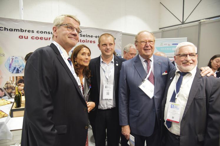 Dammarie-les-Lys, vendredi 29 septembre. Les élus des chambres consulaires, dont Guillaume Lefort, vice-président de la chambre d'Agriculture de région Île-de-France, ont échangé avec les élus seine-et-marnais, comme ici les sénateurs Anne Chain-Larché et Pierre Cuypers.