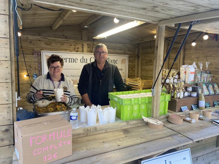 Du 6 au 8 octobre, à Blois. Lla Ferme du Chat blanc, comme d'autres producteurs de Bienvenue à la ferme, a proposé de la restauration 100 % locale durant la 26e édition des Rendez-vous de l'histoire. 