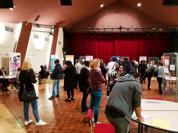 Jeudi 5 octobre, Amilly était la ville hôte du forum grand public dédié à l'emploi auquel participait le Point accueil installation du Loiret.