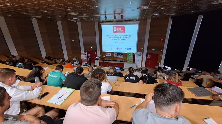 Jeudi 28 septembre, au lycée agricole de Bourges-Le Subdray. Le Réseau Inosys est intervenu sur les clés de la performance des éleveurs dégageant deux Smic.