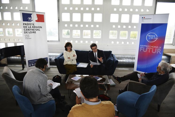 Lundi 23 octobre, à Orléans. Sophie Brocas et Gilles Halbout étaient au Lab'O pour faire un point d'étape régional du programme France 2030.