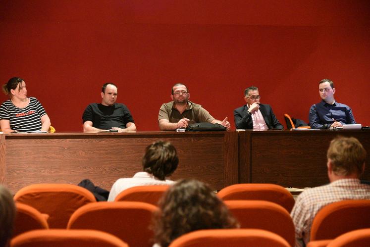 Lundi 6 novembre, à Gien. L'assemblée générale de la Foire des cours s'est tenue en présence du maire de Gien, Francis Cammal.