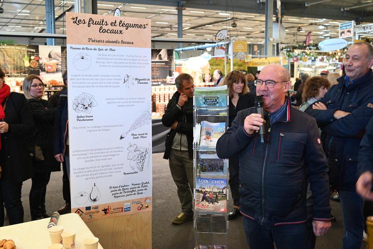 La Société départementale d'agriculture de Loir-et-Cher (SDA 41) a mis en place sur le stand du département une exposition permettant d'avoir des explications sur les races et variétés anciennes de Loir-et-Cher.