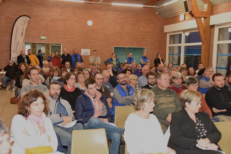 Forges, jeudi 9 novembre. Entre craintes et volonté d'avancer, les adhérents étaient nombreux à participer à la soirée digitalisation organisée par AS 77.