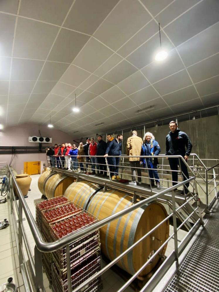 Dimanche 26 novembre, à Menetou-Ratel. Les JA du Giennois ont visité la cave Bernard Fleuriet et fils en amont de leur assemblée générale.