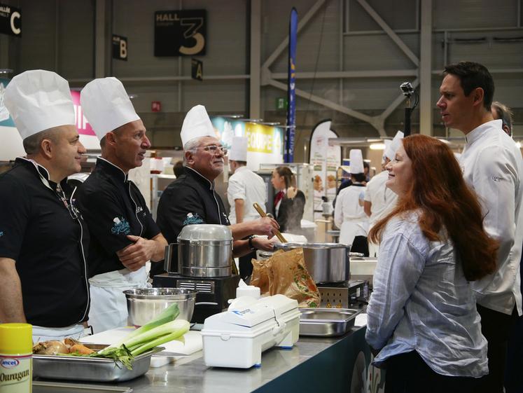 Les membres du jury ont fait le tour des équipes engagées dans ce « Top chef » loirétain.
