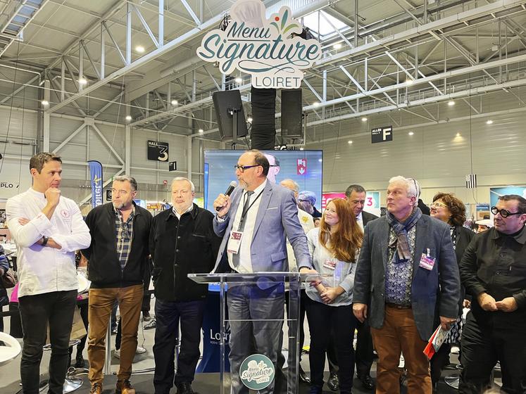 Samedi 25 novembre, au Co'met d’Orléans. Les plats gagnants du Menu signature Loiret version automnale sont proclamés par Marc Gaudet, président du Département, et le jury des chefs.