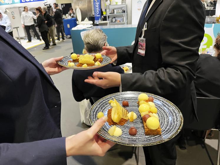 Le dessert gagnant met en avant les pommes, les poires et la liqueur de poire d’Olivet de chez Covifruit.