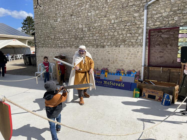 Dimanche 3 avril, à l'occasion du marché fermier de Chandres, des animations ont ravi les plus jeunes.