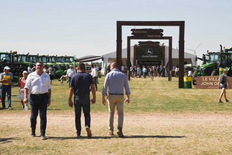 Le village John Deere (salon Innov-agri 2021).
