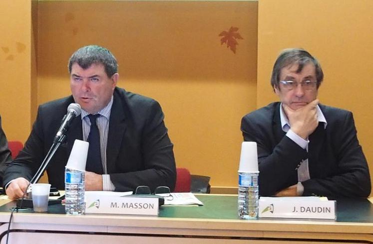 Michel Masson, à gauche : « Il est temps de sonner le tocsin ! »