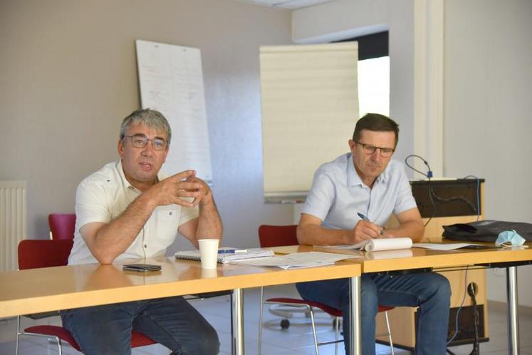 Le 30 juillet à Orléans. Florent Leprêtre et Philippe Noyau, respectivement président et vice-président de la FNSEA Centre-Val de Loire ont appelé les pouvoirs publics « à passer aux actes ».