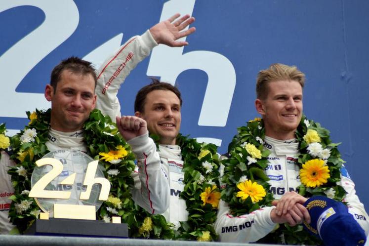 Patrick Dempsey monte sur le podium en LM GTE Am.