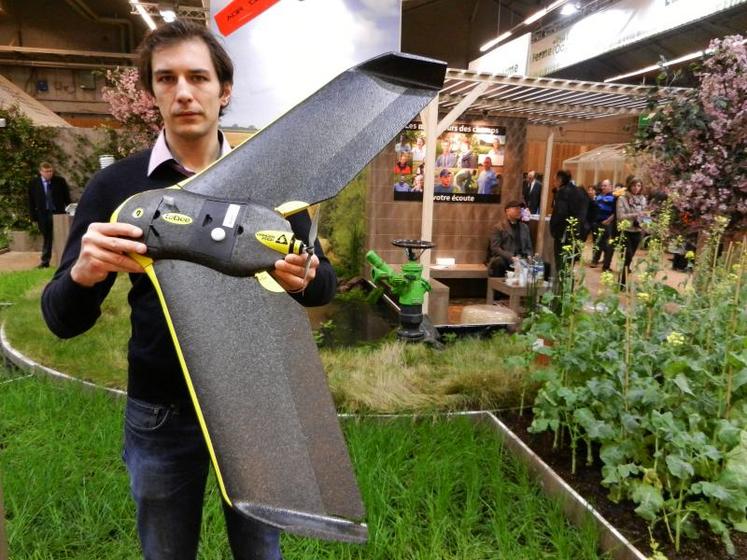 Romain Faroux, le cofondateur d'AIRINOV, présentait son concept lors du Salon international de l'agriculture.