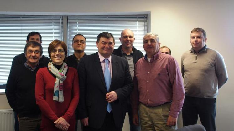 Alain Bellicot, à gauche de Michel Masson, à l’issue de la réunion du bureau de la Chambre, jeudi 3 mars, en fin de matinée.